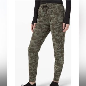 Lululemon Ready to Rulu Jogger Heritage Camo Dark Olive Green Twill